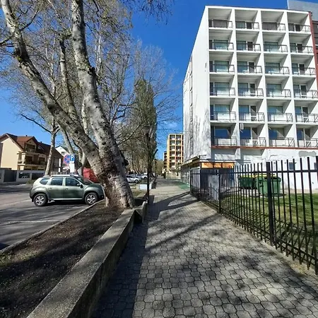 Carlos Apartman * Σίοφοκ