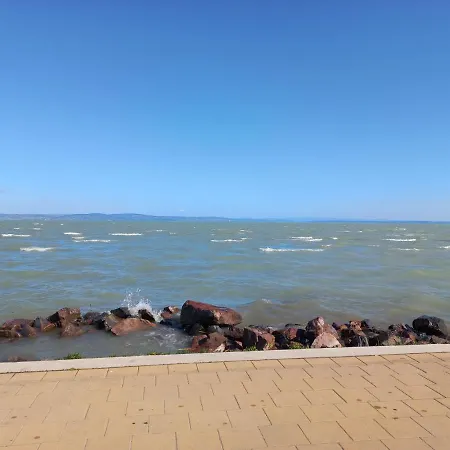 Carlos Apartman Appartamento Siófok